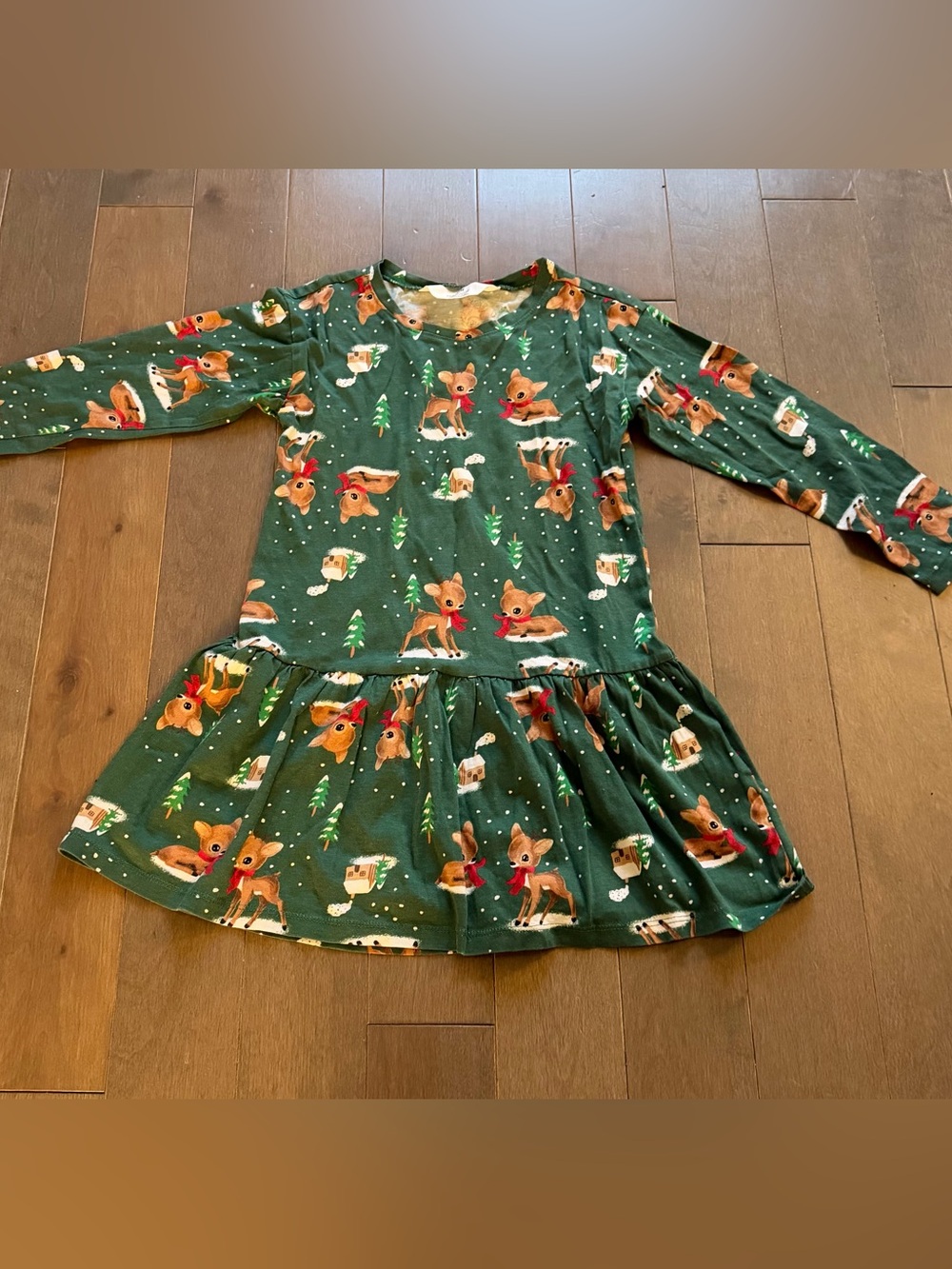 H&M Green Reindeer Print Long-Sleeve Nightgown